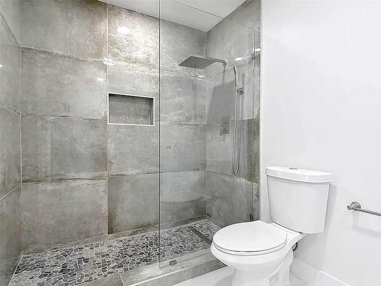 1200 Poitras Dr — Photo 12
