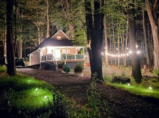 1154 Arrowhead Dr, Pocono Lake, PA 18347