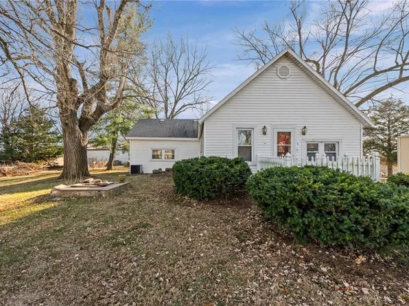 103 Church St, De Kalb, MO 64440
