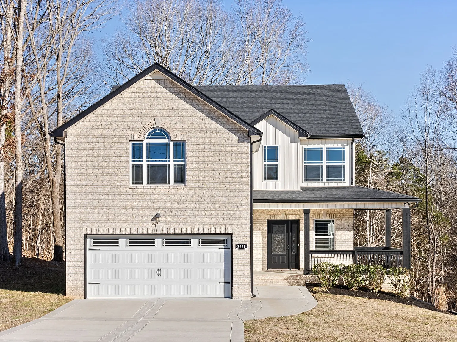 4 bed, 2.5 bath, 2263 sqft, $2,500 — Photo 1