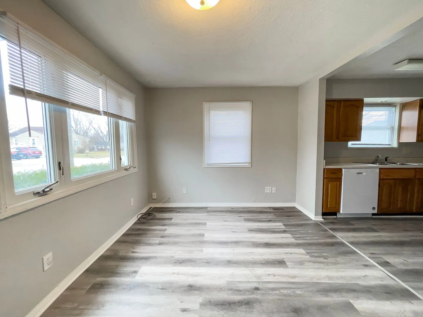 Coming Soon! For Rent: 1623 E 20th St. Cozy 1 Bedroom Home! W/D Hookups! Pet Friendly! — Photo 2