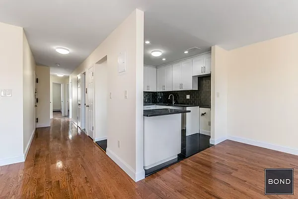 Rented by Bond New York | media 8