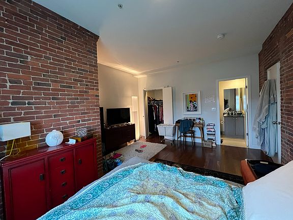 4th image of 460 Harrison Ave Unit 215