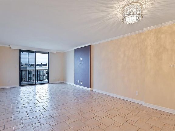 3rd image of 201 W Laurel St APT 809