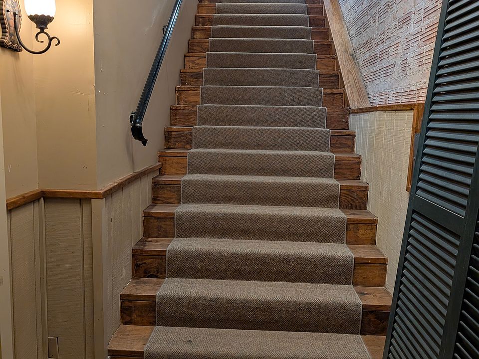 Entry Stair to Loft