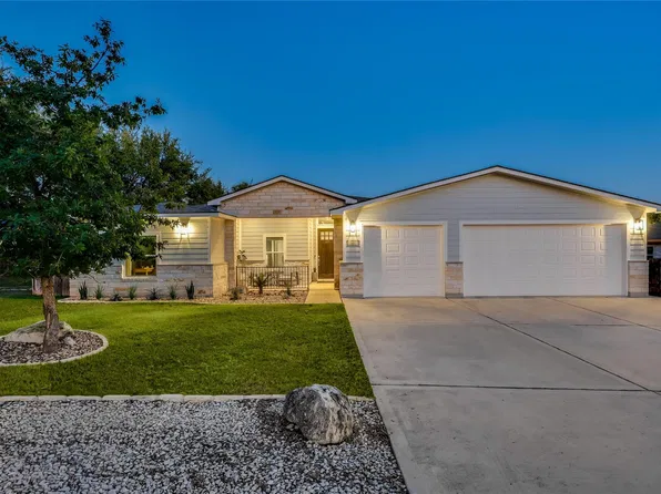 2111 American Dr, Lago Vista, TX 78645