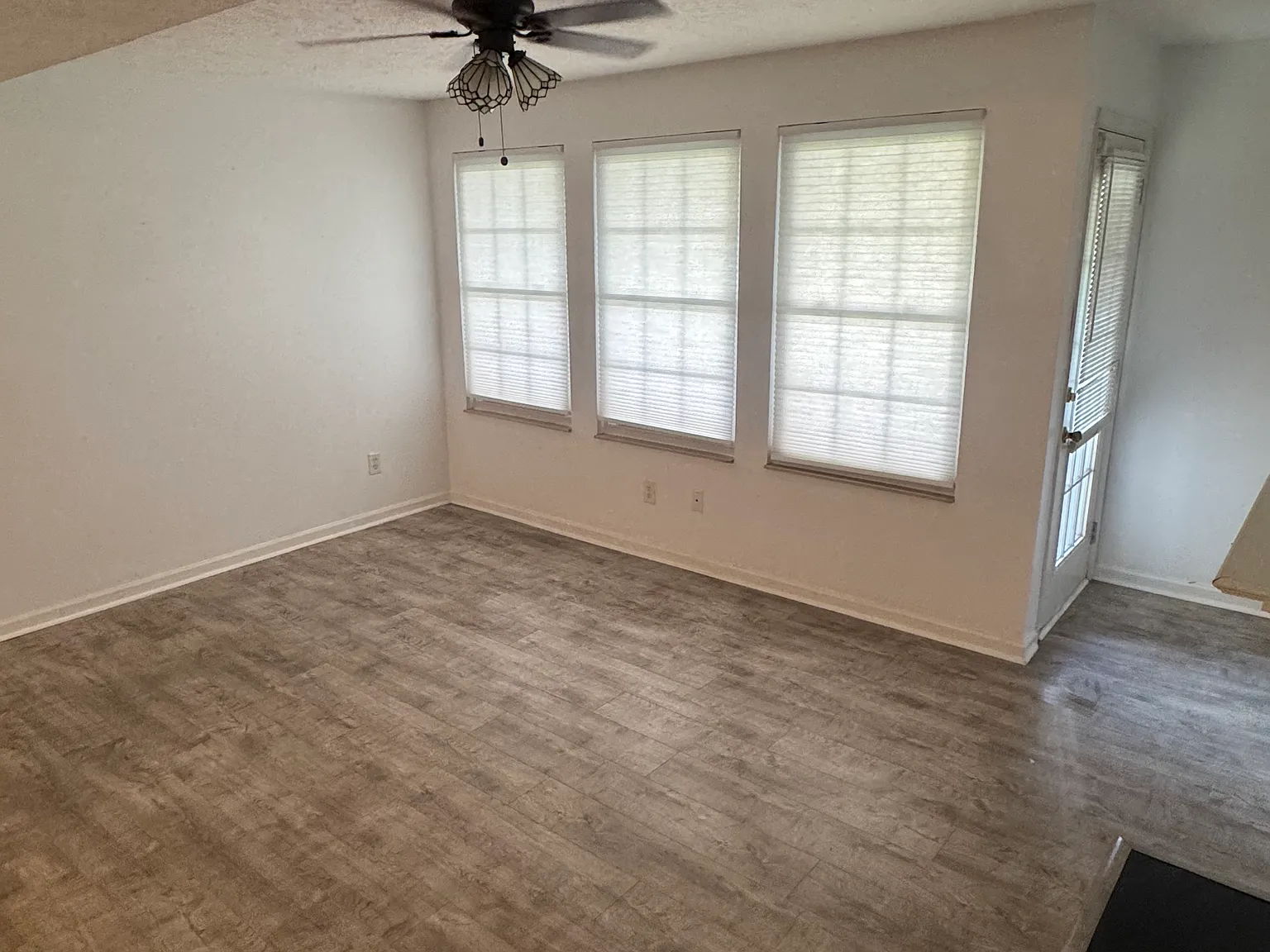 2 bed, 1143 sqft, $1,700 — Photo 2
