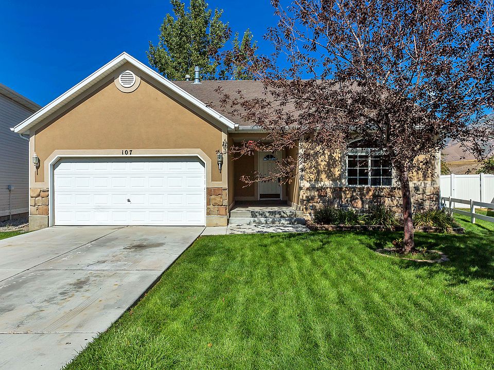 1st image of 107 Crystal Bay Dr