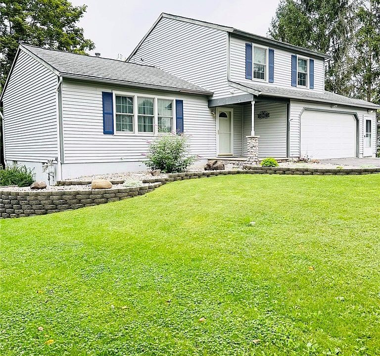 1st image of 222 Woodmont Dr