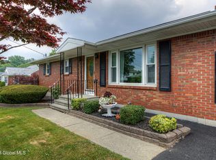 34 Beach Ave, Albany, NY 12203