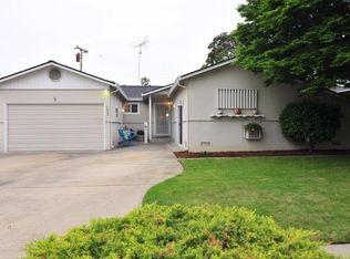 824 Bucknall Rd, Campbell, CA 95008