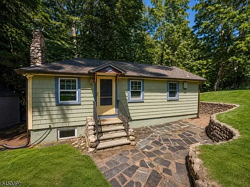 12 Cook Ln Photo 1