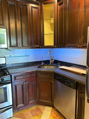 Rented by Compass | media 17