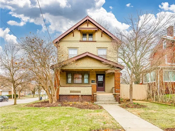 1095 Chalker St, Akron, OH 44310