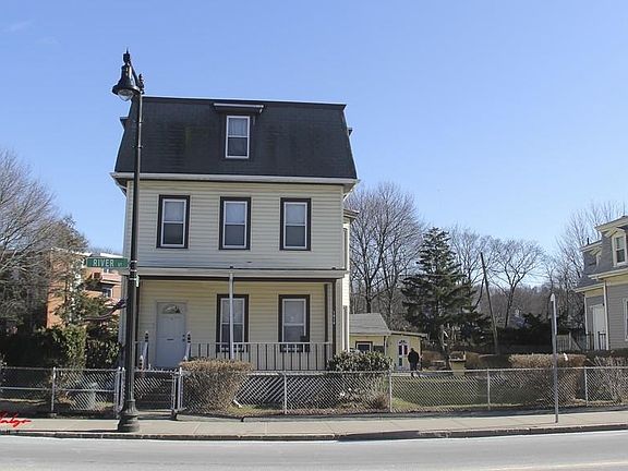 2nd image of 1016 River St