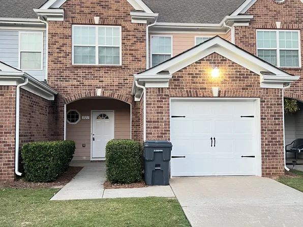 321 Village Dr, Loganville, GA 30052