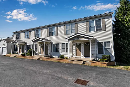 693 Skinnersville Rd #D Photo 1