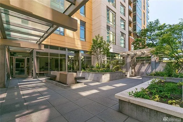 900 Lenora St #503 — Photo 13