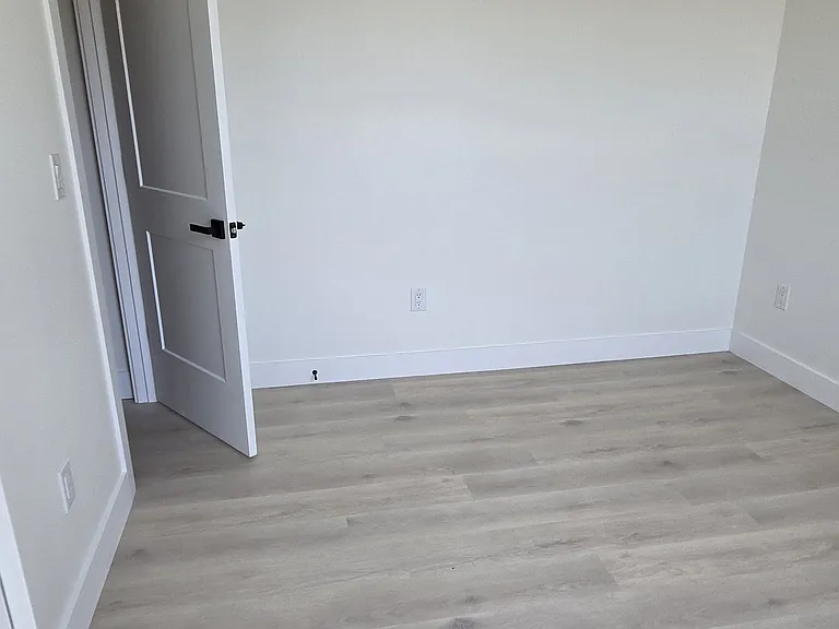 9483 Tacoma Ave — Photo 11