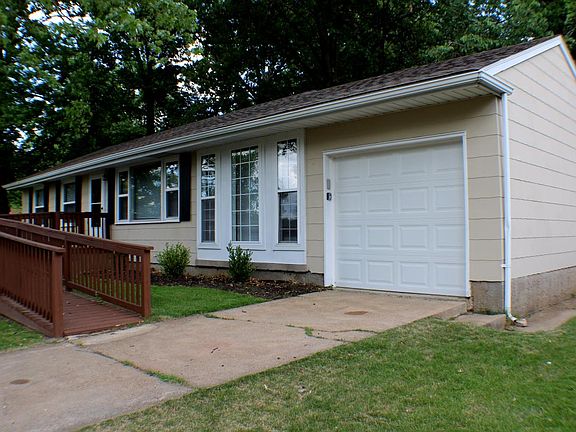 2nd image of 10090 Dwight Dr