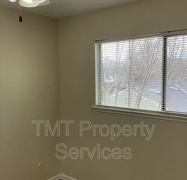 2743 2nd Ave #6 — Photo 18