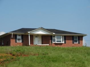 4600 Rocky Point Rd, Cookeville, TN 38506