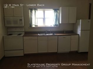 19 W Main St, Fleetwood, PA 19522