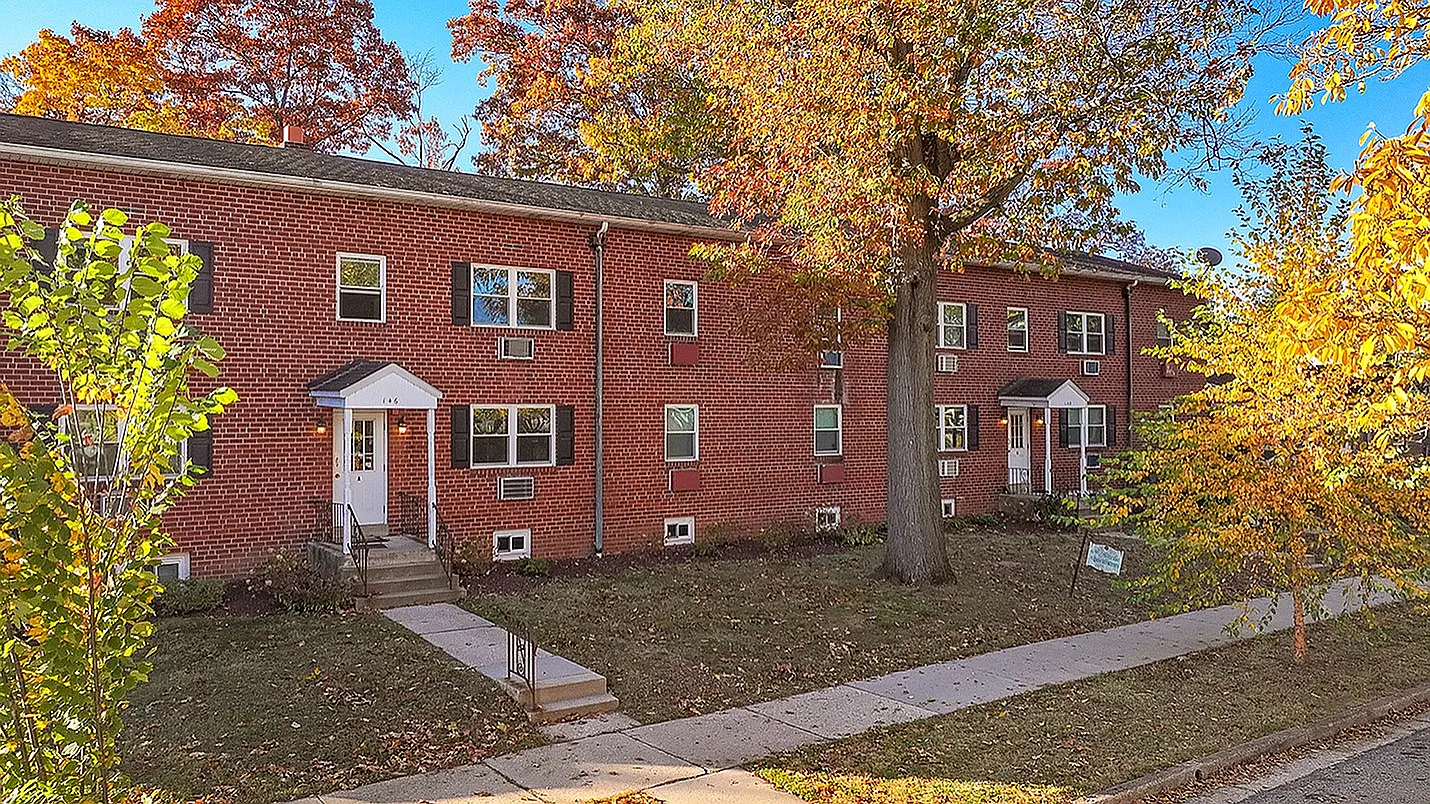 6th Avenue Apartments — Photo 2