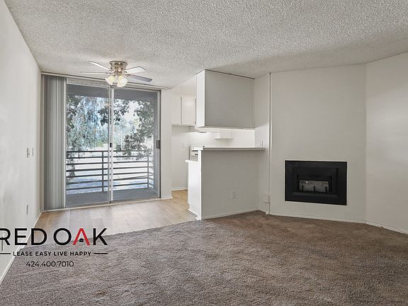 2nd image of 8309 Cedros Ave #204