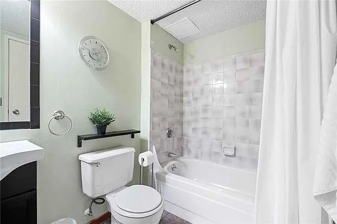 78 10th St E #1907 — Photo 10