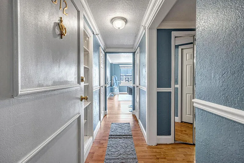 Building Photo - 311 W Ashley St #512
