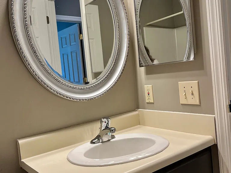 360 Arbor Ct — Photo 19