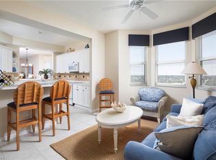 410 Flagship Dr APT 806, Naples, FL 34108