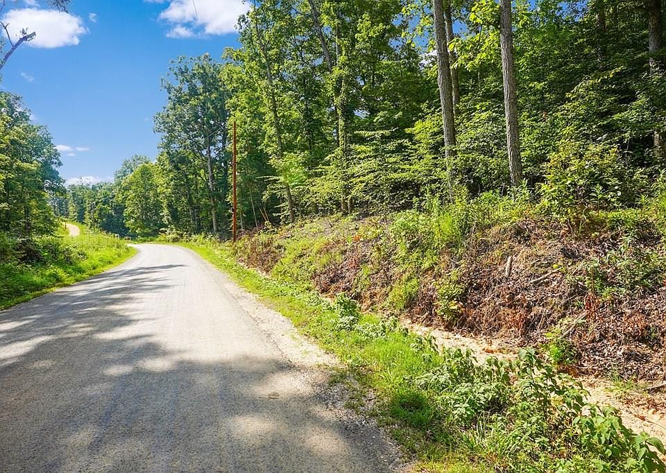 1st image of 4 Cox Hollow Rd