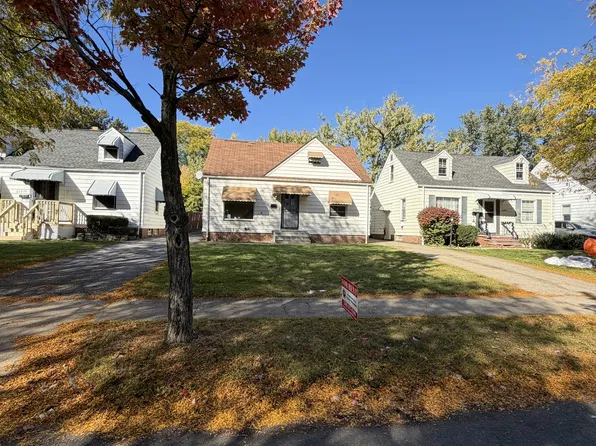 21303 Raymond St, Maple Heights, OH 44137