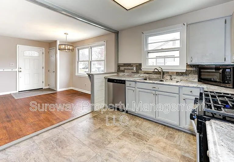 55 Nassau Rd — Photo 12