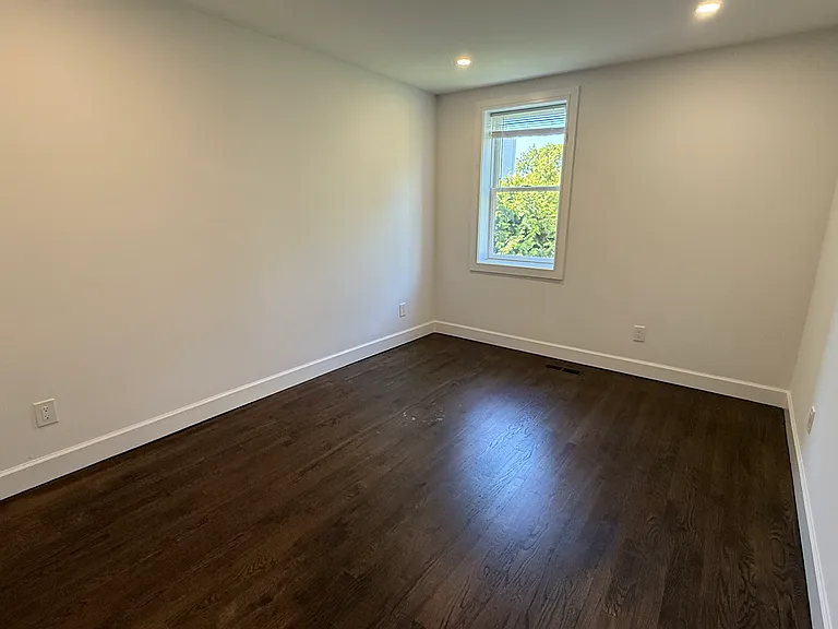 69 Cos Cob Ave #1 — Photo 9