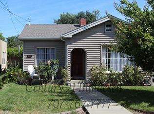 713 Oak St, Santa Rosa, CA 95404
