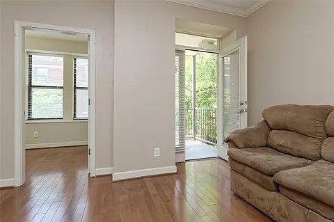 3rd image of 615 Clara Ave APT 6
