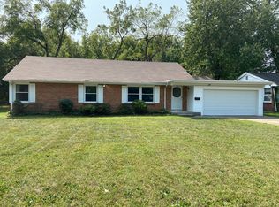 2058 E Cinderella Rd, Springfield, MO 65804