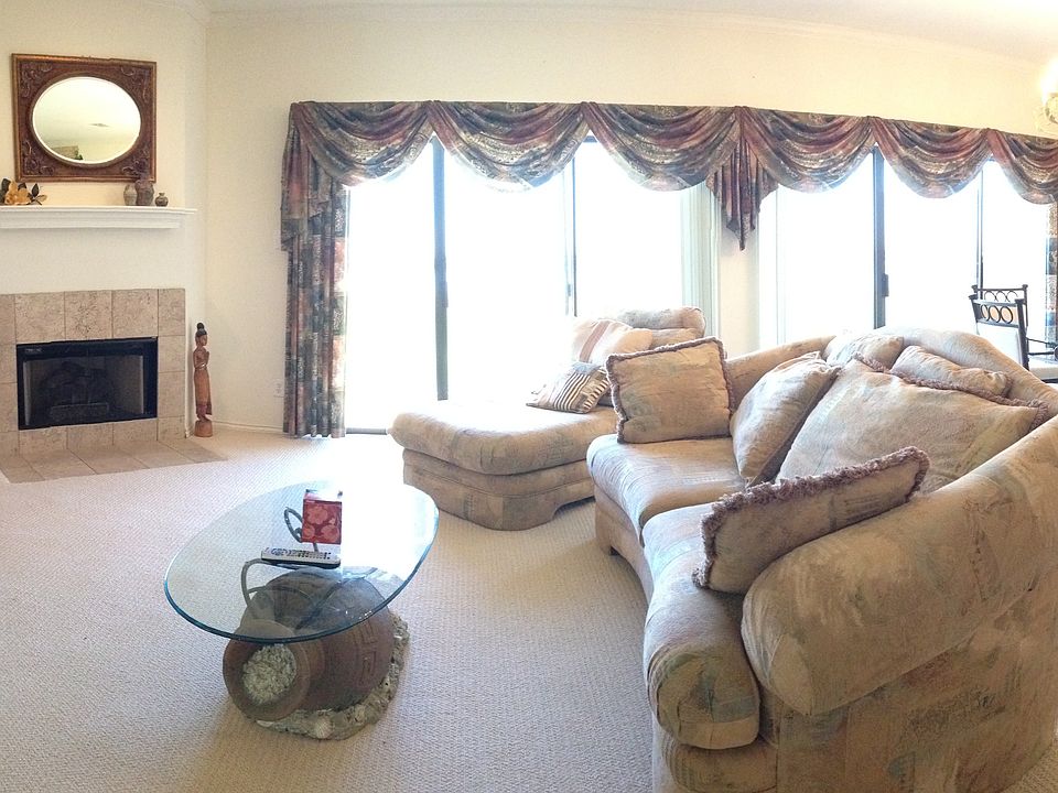 First floor living / dining area