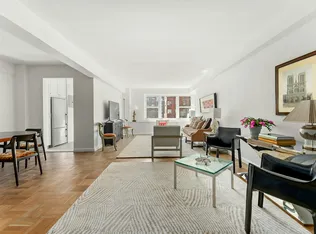 11 Riverside Drive 9RW image 1 of 13