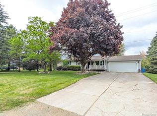 3252 Reid Rd, Swartz Creek, MI 48473