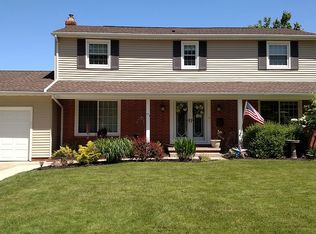 1849 Aldersgate Dr, Lyndhurst, OH