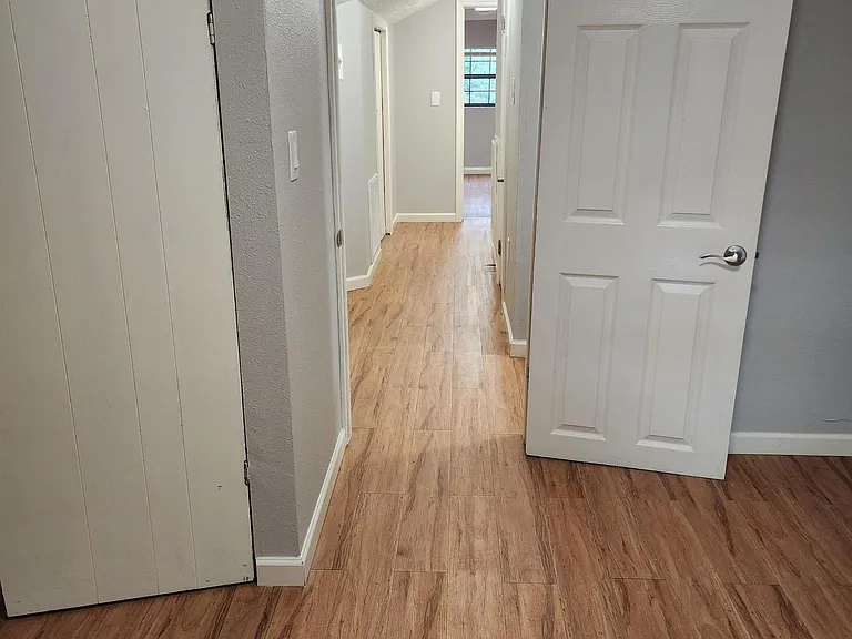 15906 Long Neck Dr — Photo 37