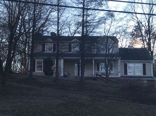 9837 Lawyers Rd, Vienna, VA 22181