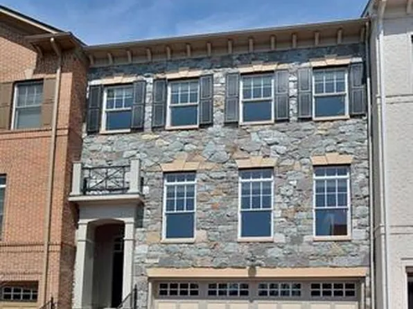 6762 Darrells Grant Pl, Falls Church, VA 22043