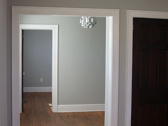 3rd image of 610 E North St APT 2