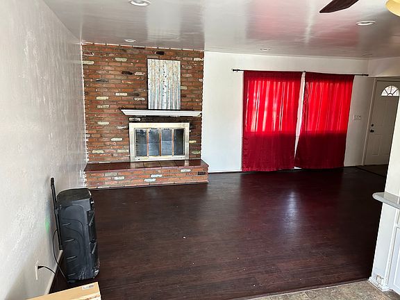 5th image of 5728 Newbury Ave