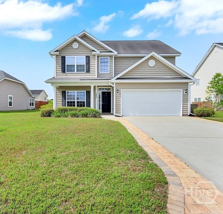 1st image of 255 Red Oak Dr